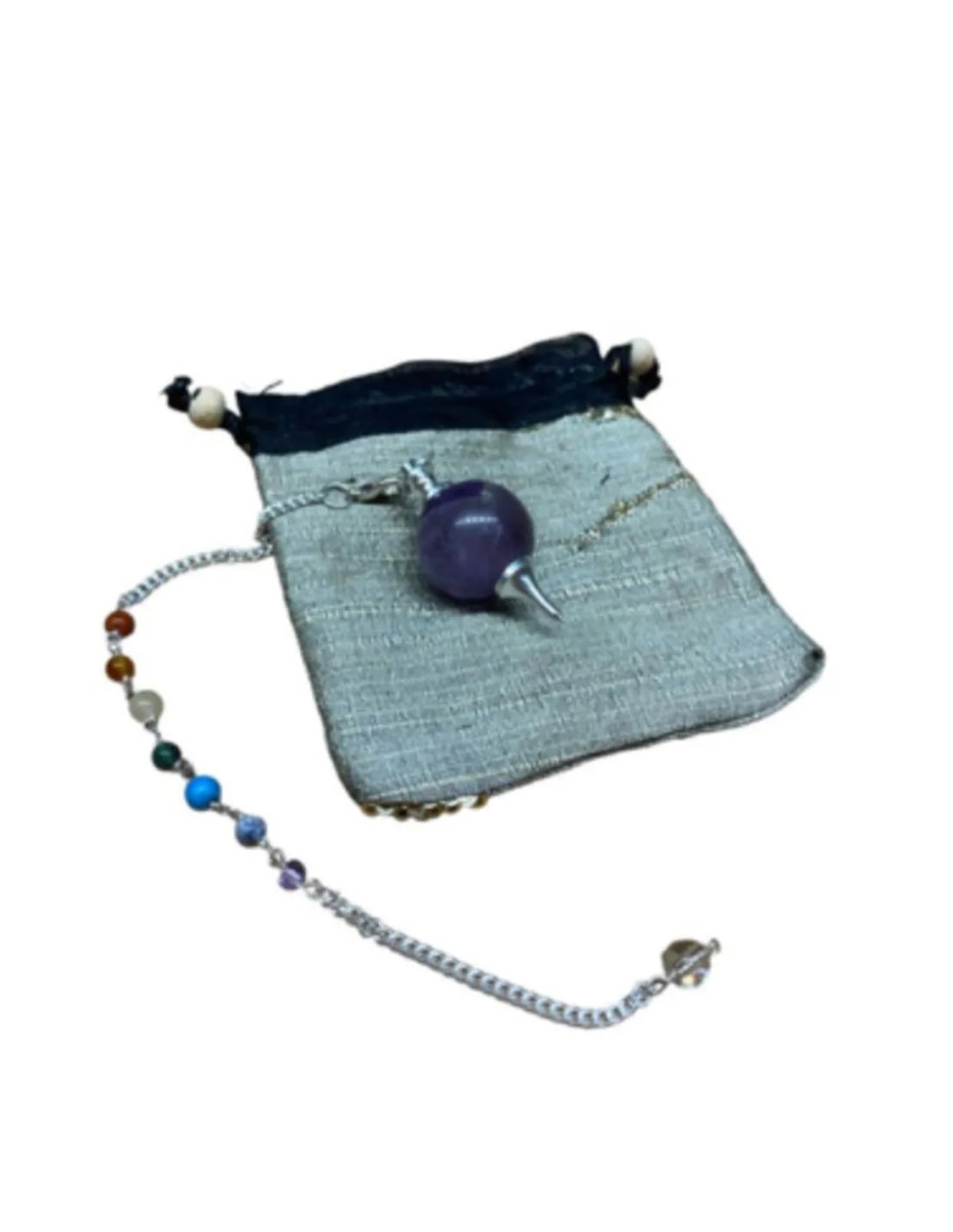 Pendel met ronde Amethist en een ketting met 7 kleine chakra's edelstenen - met gratis buideltje - Pendelen - spiritueel - nr.31