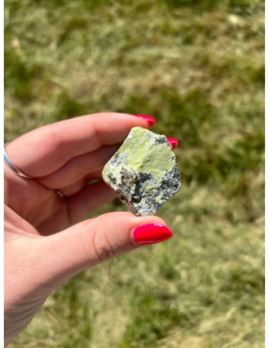 Serpentijn Peru 250 gr. ruwe brokjes - Afbeelding 2